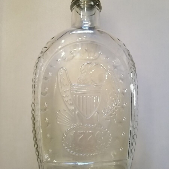 VINTAGE LOG CABIN CLEAR GLASS SYRUP BOTTLE BICENTENNIAL 1776 - 1976 EAGLE - Picture 2 of 5